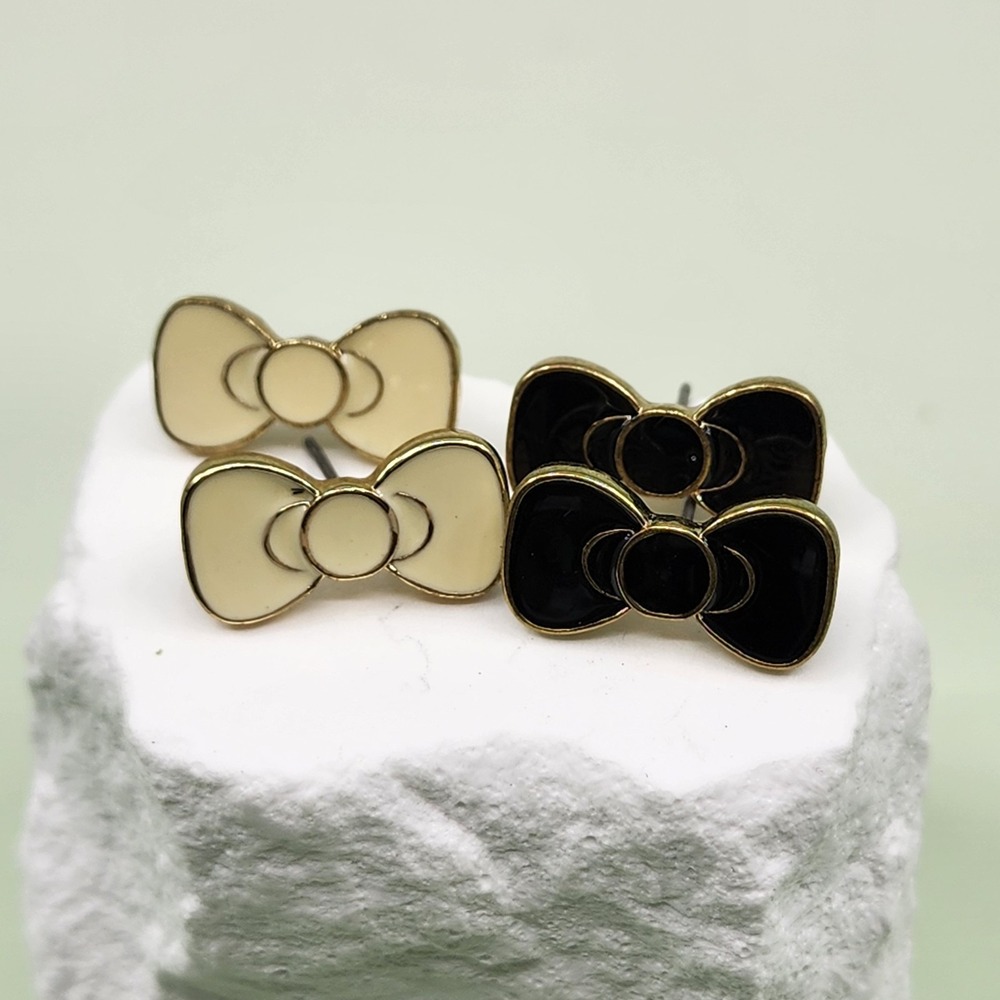 Black Cream Enamel Bow Stud Earrings Gold Tone Coquette Cute 2 Pair Gift Set